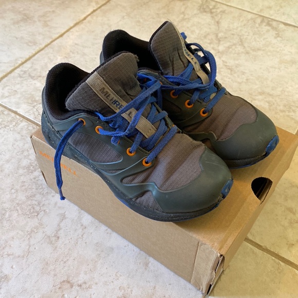 Merrell Shoes - Picture 1 of 5
